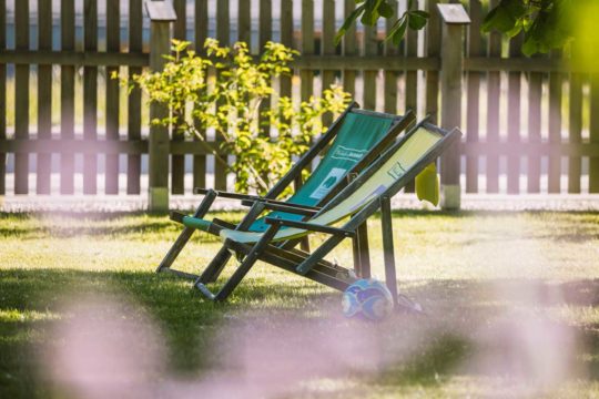 Sonnenliegen im Garte des Ferienhauses in Wienerbruck